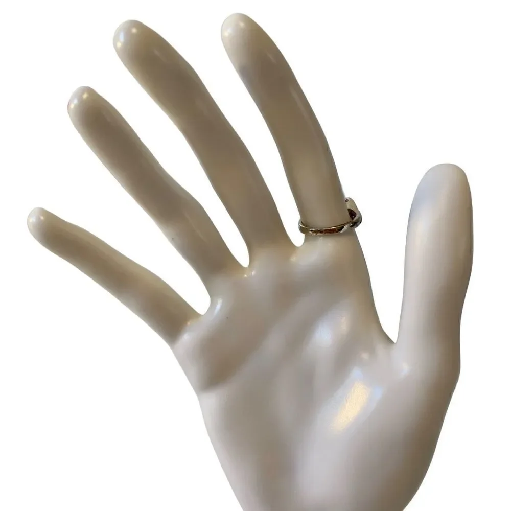 Vintage Light Purple Stone Ring on silver toned band. Size 7.